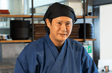 お好み焼つなぐ池原繁幸様のインタビュー写真